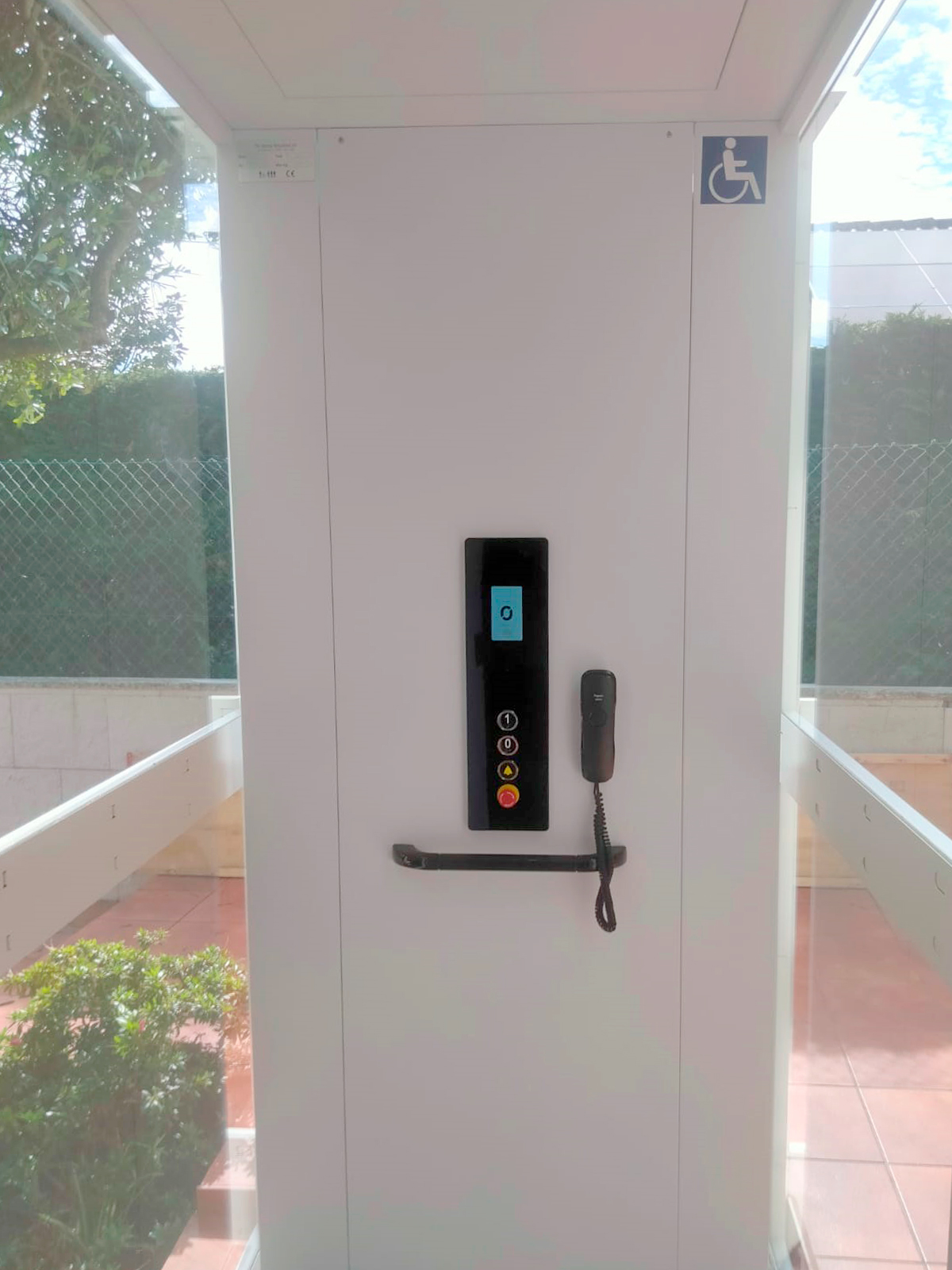 Instalación de Elevador vertical HPD1 en Vigo